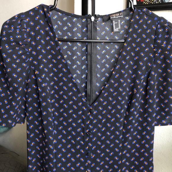 Forever 21 patterned dress - Picture 2 of 3